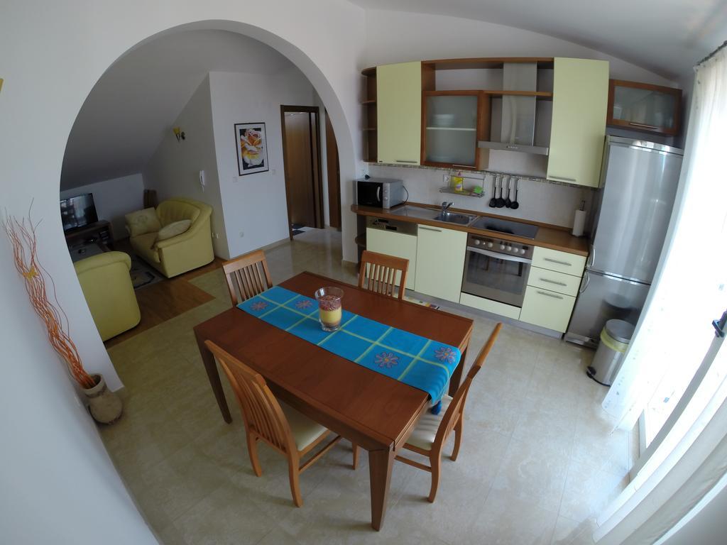 Apartments Romana Slatine Cameră foto